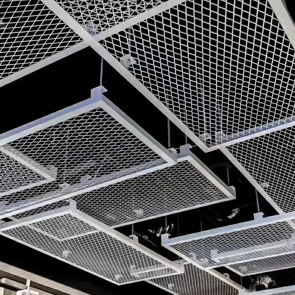 Aluminium-Streckmetallplatte für die Deckenmontage – Alumin...