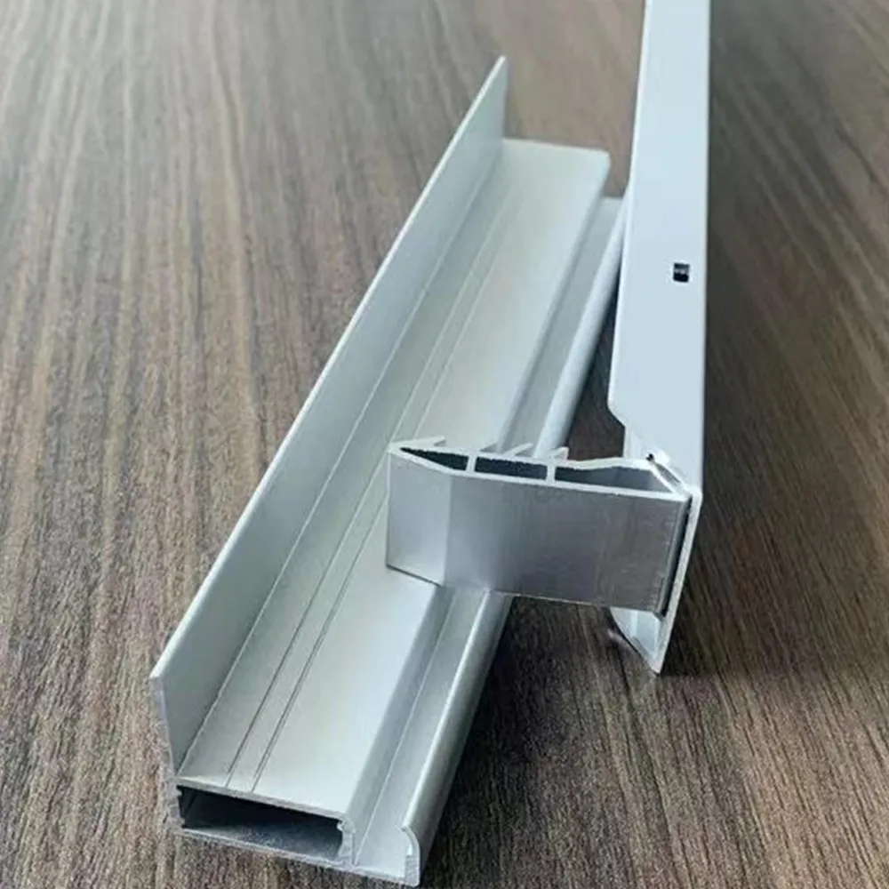 Maßgefertigtes „Groove“-Aluminium-Profil für Solarhalterungen – Alu...